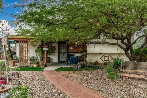 8010 E 18th Pl, Tucson, AZ 85710