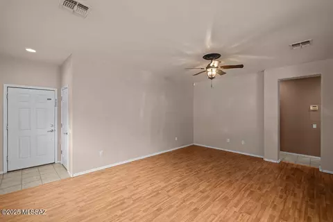 Living - 21171 E Frontier Rd, Red Rock, AZ 85145 photo 2 of 3