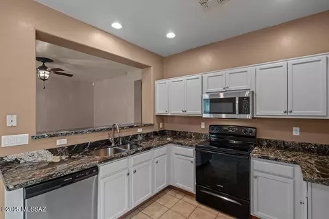 Kitchen - 21171 E Frontier Rd, Red Rock, AZ 85145 photo 2 of 2