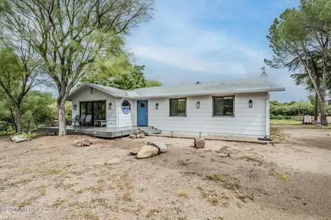1947 E Frontage Rd, Tumacacori, AZ 85640