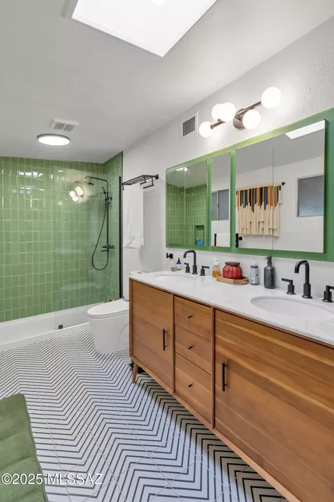 Bath - 6945 E Arrowhead Pl, Tucson, AZ 85715 photo 1 of 3