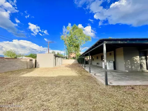 Exterior - 4641 E 13th St, Tucson, AZ 85711 photo 1 of 2