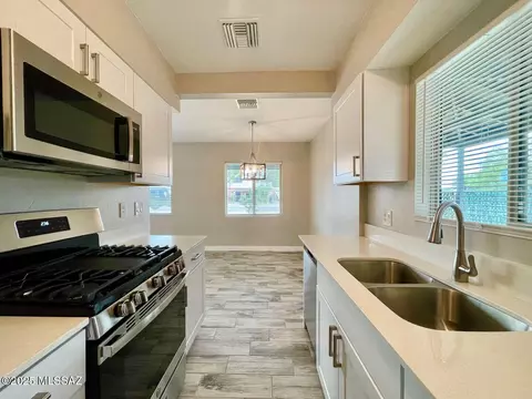 Kitchen - 4641 E 13th St, Tucson, AZ 85711 photo 1 of 6