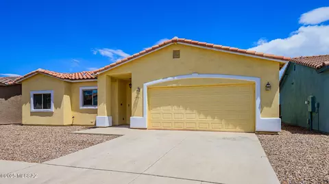 7411 E Poinciana Pl, Tucson, AZ 85730