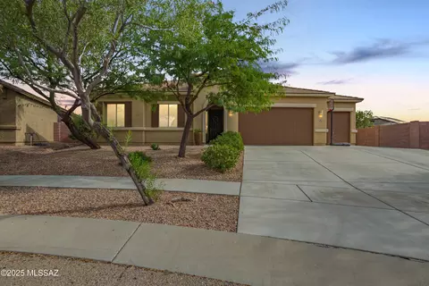 Exterior - 9420 E Adriana Way, Vail, AZ 85641 photo 2 of 11