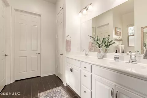 Bath - 9420 E Adriana Way, Vail, AZ 85641 photo 1 of 4