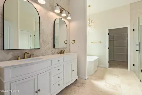 Bath - 300 N Vail View Rd, Vail, AZ 85641 photo 1 of 4