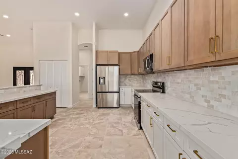 Kitchen - 300 N Vail View Rd, Vail, AZ 85641 photo 6 of 7