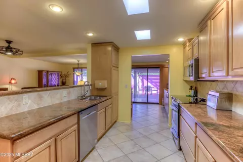 Kitchen - 41 E Mediterranean Dr, Tucson, AZ 85704 photo 5 of 5