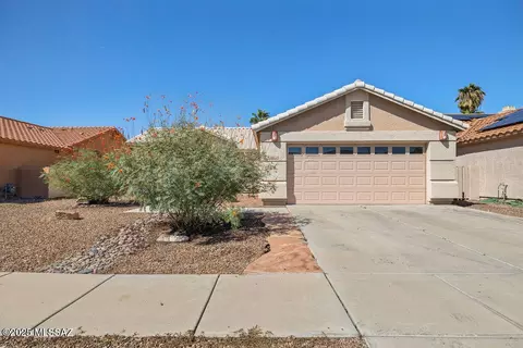 7262 W Silver Sand Dr, Tucson, AZ 85743