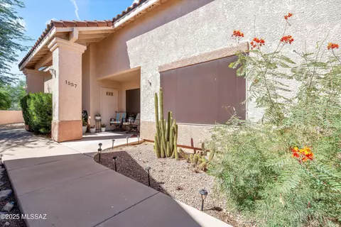 1557 N Paseo La Tinaja, Green Valley, AZ 85614