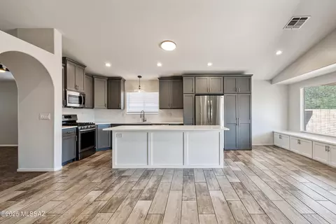 3173 W Via Campana De Cobre, Tucson, AZ 85745