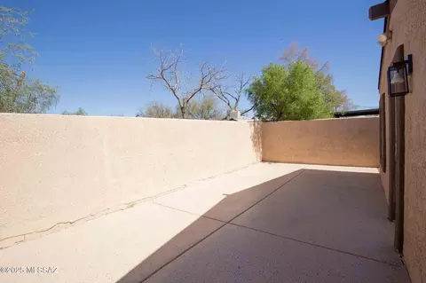 Exterior - 33 E Walker Pl, Tucson, AZ 85706 photo 3 of 10