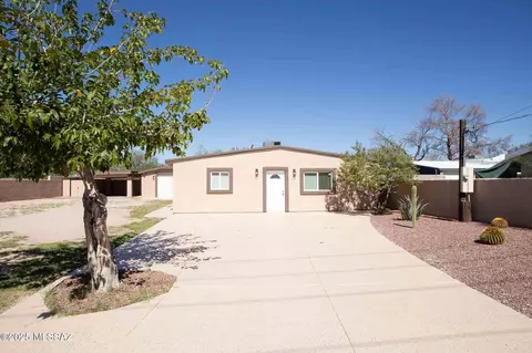 33 E Walker Pl, Tucson, AZ 85706