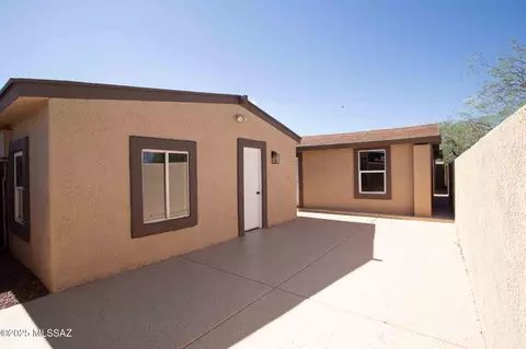 Exterior - 33 E Walker Pl, Tucson, AZ 85706 photo 2 of 10