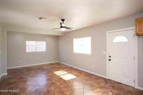 Living - 33 E Walker Pl, Tucson, AZ 85706 photo 1 of 1