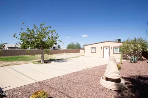 Exterior - 33 E Walker Pl, Tucson, AZ 85706 photo 9 of 10