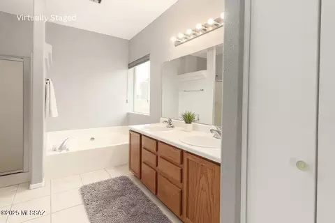 Bath - 8622 E Olinga Ct, Tucson, AZ 85747 photo 2 of 4