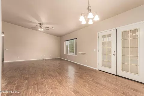 Living - 8622 E Olinga Ct, Tucson, AZ 85747 photo 3 of 4