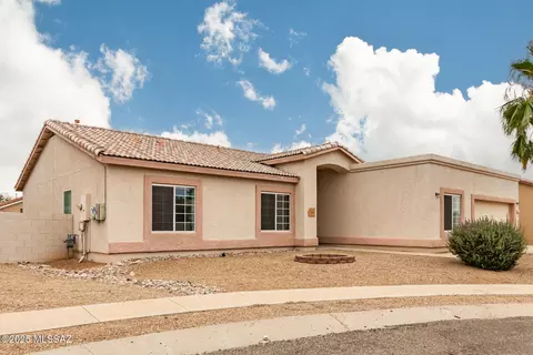 Exterior - 8622 E Olinga Ct, Tucson, AZ 85747 photo 2 of 5