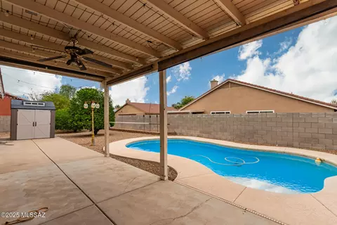 Exterior - 8622 E Olinga Ct, Tucson, AZ 85747 photo 4 of 5