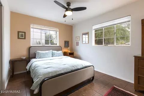 Bedroom - 2807 E Beverly Dr, Tucson, AZ 85716 photo 4 of 5