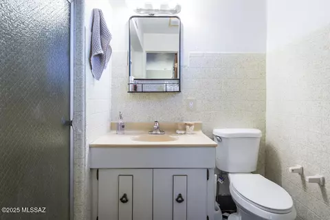 Bath - 2807 E Beverly Dr, Tucson, AZ 85716 photo 1 of 3