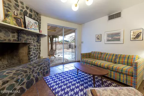 Living - 2807 E Beverly Dr, Tucson, AZ 85716 photo 7 of 7