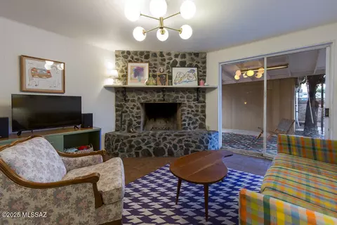 Living - 2807 E Beverly Dr, Tucson, AZ 85716 photo 5 of 7