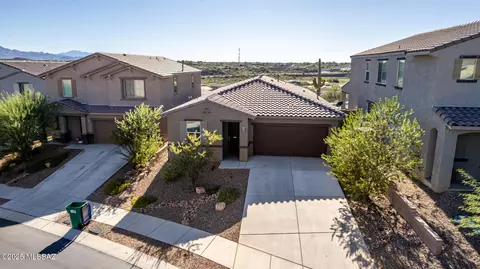 11026 S Silver Fern Dr, Vail, AZ 85641
