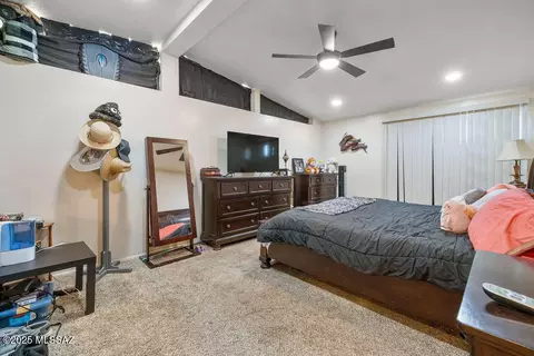 Bedroom - 8908 E Maple Leaf Dr, Tucson, AZ 85710 photo 3 of 4