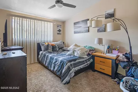 Bedroom - 8908 E Maple Leaf Dr, Tucson, AZ 85710 photo 1 of 4