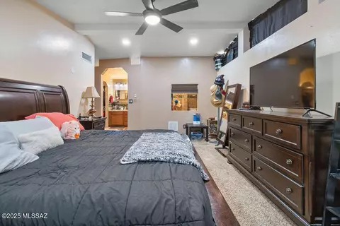 Bedroom - 8908 E Maple Leaf Dr, Tucson, AZ 85710 photo 4 of 4