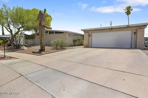 Exterior - 8908 E Maple Leaf Dr, Tucson, AZ 85710 photo 10 of 10