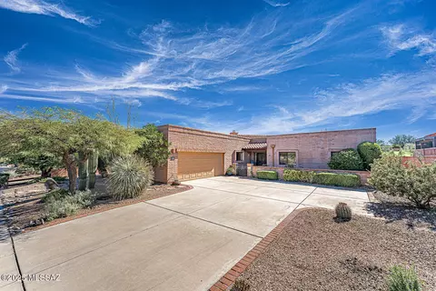 2051 W Via Del Picamaderos, Green Valley, AZ 85622