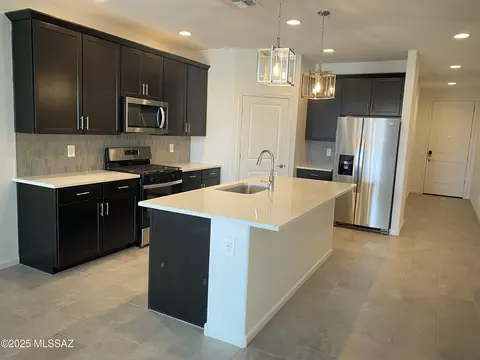 9739 W Larson St, Marana, AZ 85658