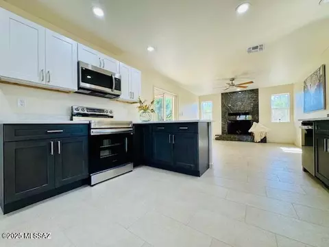 Kitchen - 9032 E 2nd Pl, Tucson, AZ 85710 photo 2 of 5