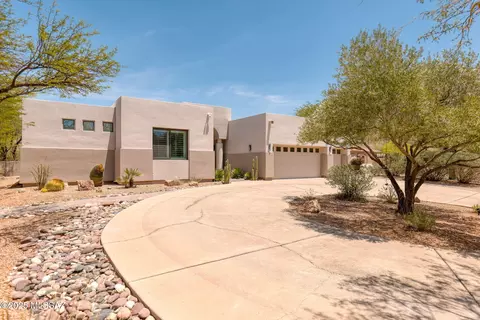 9873 E Fire Agate Pl, Tucson, AZ 85749