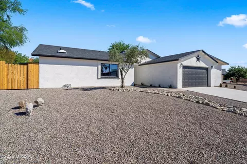 6700 N Half Moon Pl, Tucson, AZ 85741