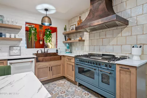 4542 N Bear Canyon Rd, Tucson, AZ 85749