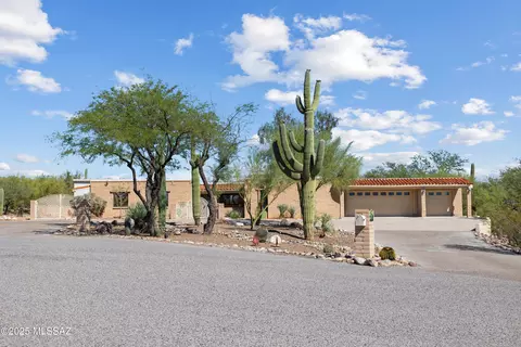 2460 N Calle De Maurer, Tucson, AZ 85749