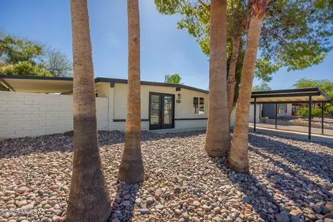 8222 E Victoria Dr, Tucson, AZ 85730