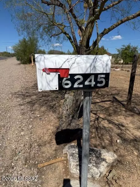 6245 S Mark Rd, Tucson, AZ 85757