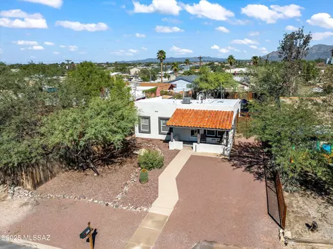 View/Area - 807 E Lee St, Tucson, AZ 85719 photo 1 of 2