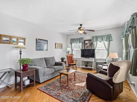 Living - 807 E Lee St, Tucson, AZ 85719 photo 2 of 2