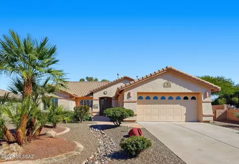 916 N Gulch Dr, Green Valley, AZ 85614