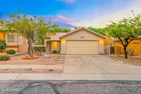 7094 W Amarante Dr, Tucson, AZ 85743