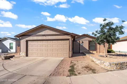 2080 W Brittain Dr, Tucson, AZ 85705