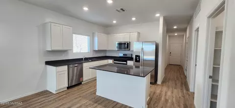 12076 E Patricia Ann Dr, Vail, AZ 85641
