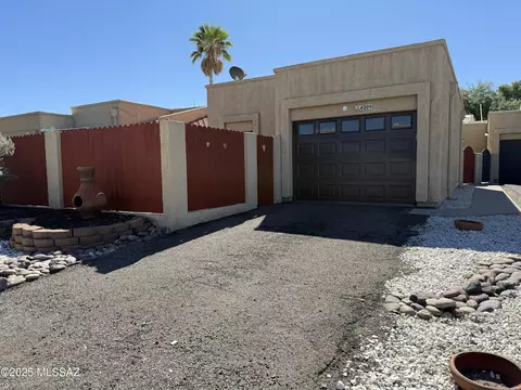 4209 W Pyracantha Dr, Tucson, AZ 85741